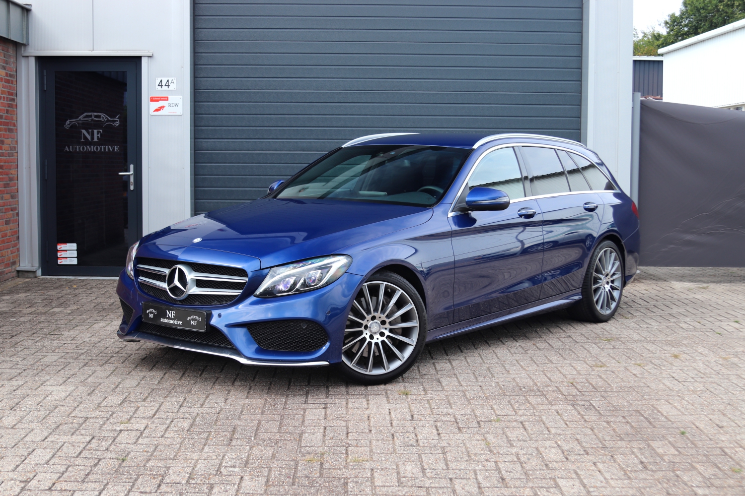 Mercedes-Benz-C250T-W205-2015-8574-001.JPG