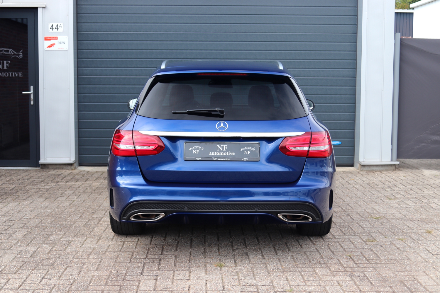 Mercedes-Benz-C250T-W205-2015-8574-006.JPG