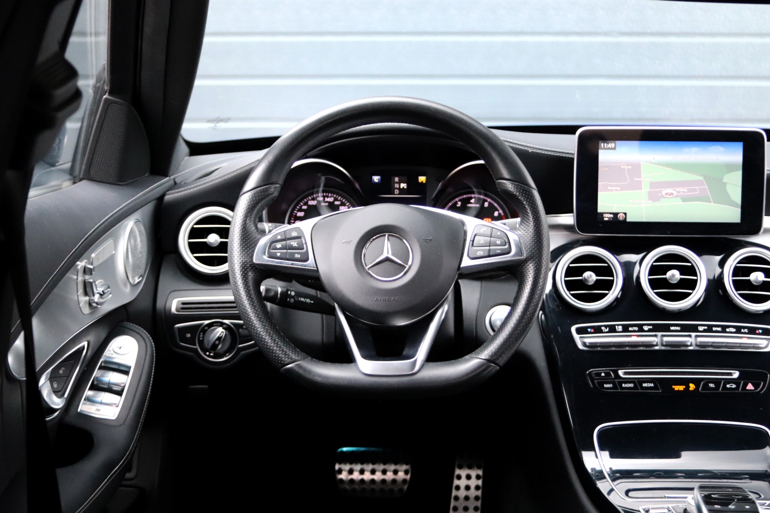 Mercedes-Benz-C250T-W205-2015-8574-008.JPG