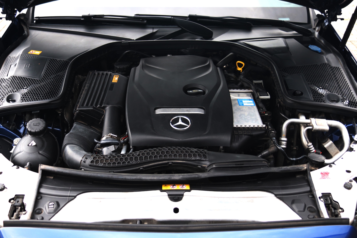 Mercedes-Benz-C250T-W205-2015-8574-028.JPG