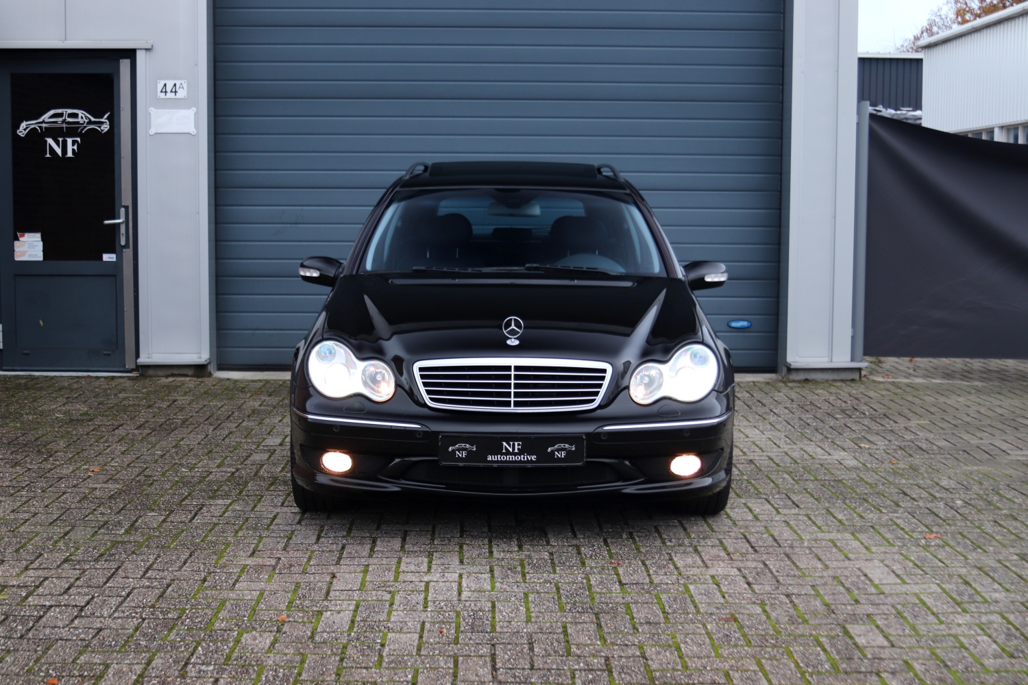 Mercedes-Benz-C32-Combi-S203-2003-79LVZH-002.JPG