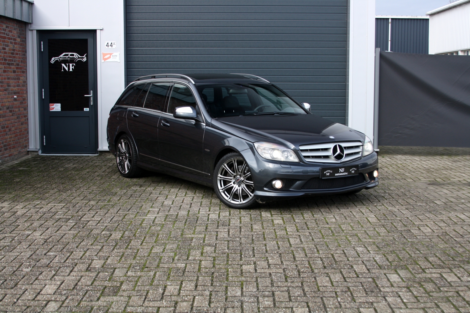 Mercedes-Benz-C320CDI-Estate-W204-2008-014.JPG