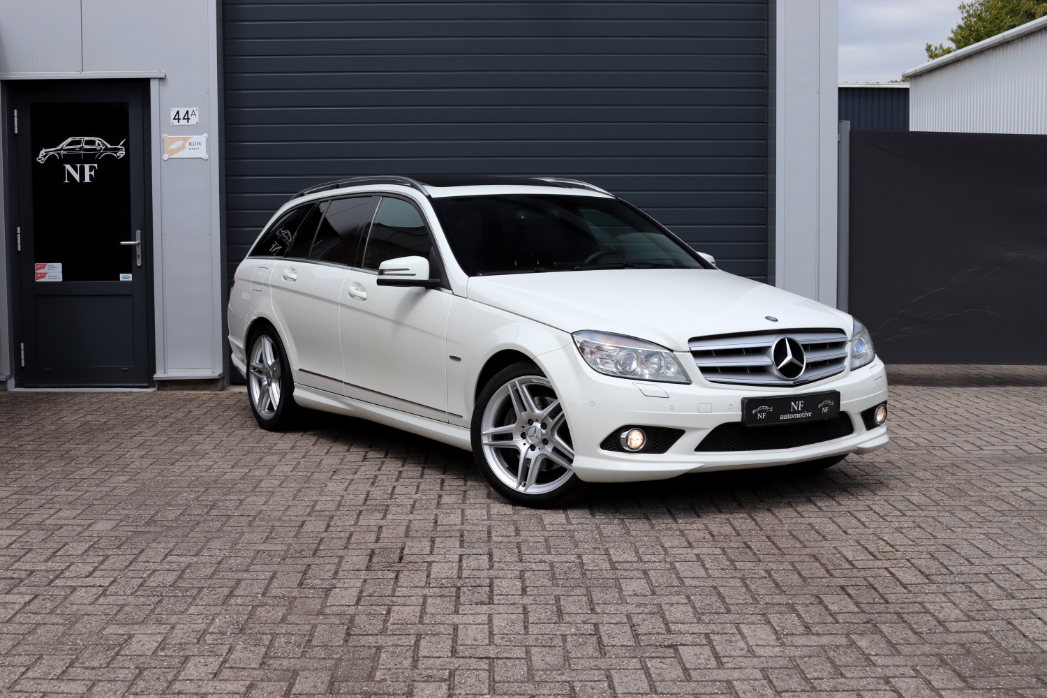 Mercedes-Benz-C350-Estate-W204-2008-30KFH3-021.JPG