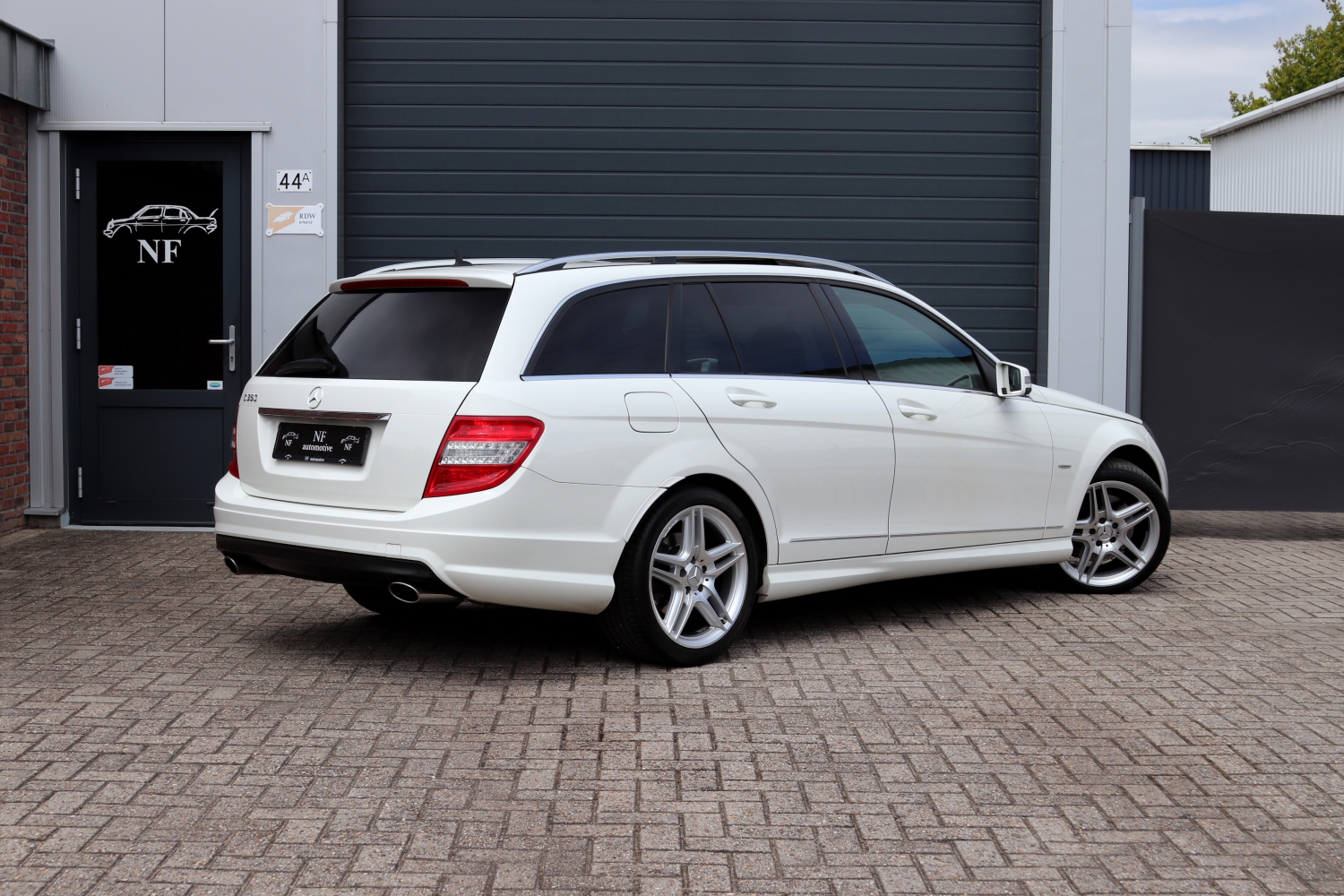 Mercedes-Benz-C350-Estate-W204-2008-30KFH3-027.JPG