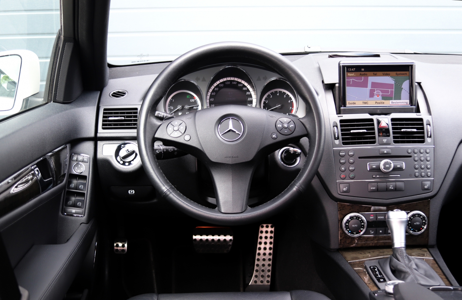 Mercedes-Benz-C350-Estate-W204-2008-30KFH3-032.JPG