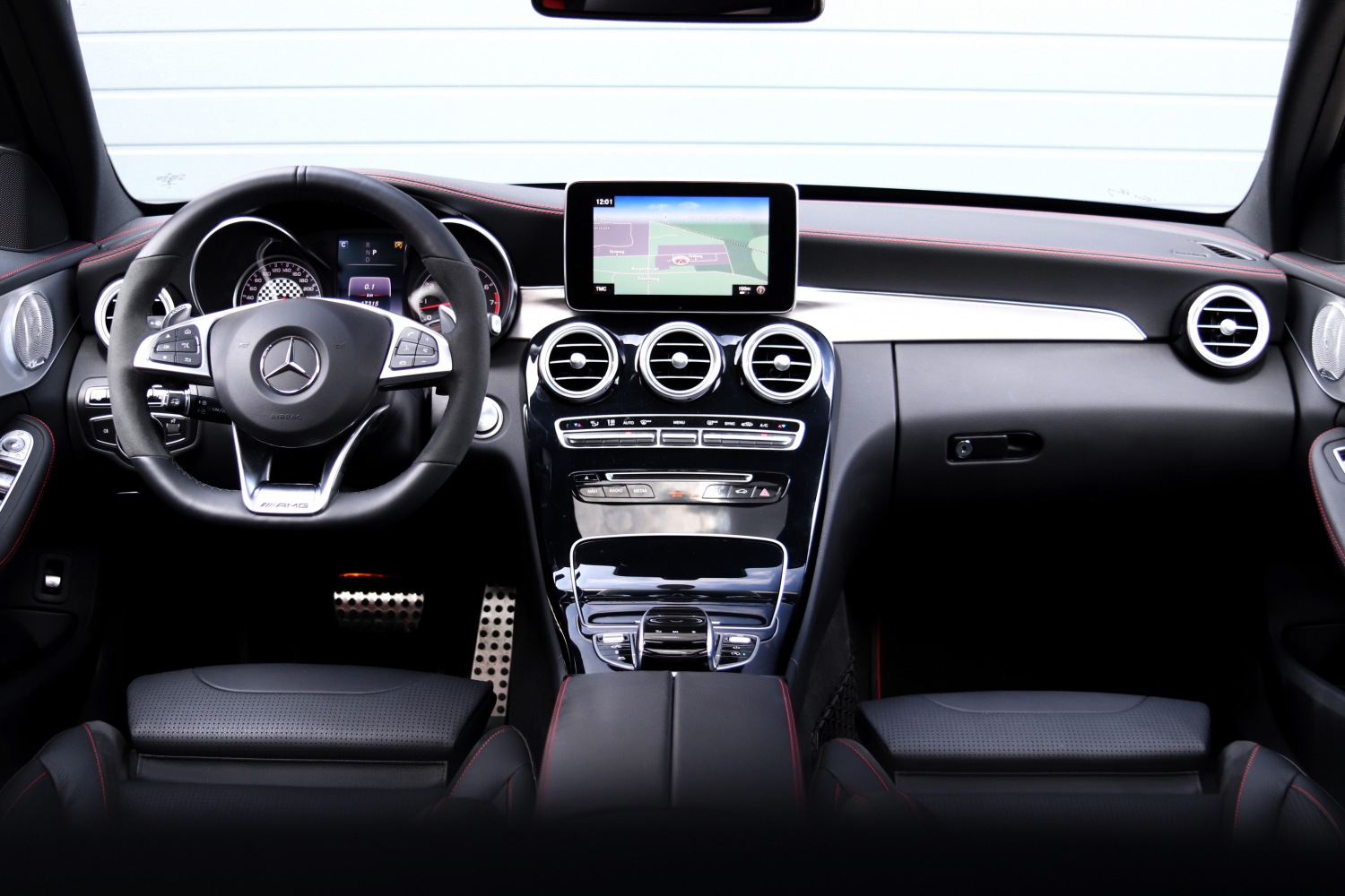 Mercedes-Benz-C43-AMG-W205-2016-034.JPG