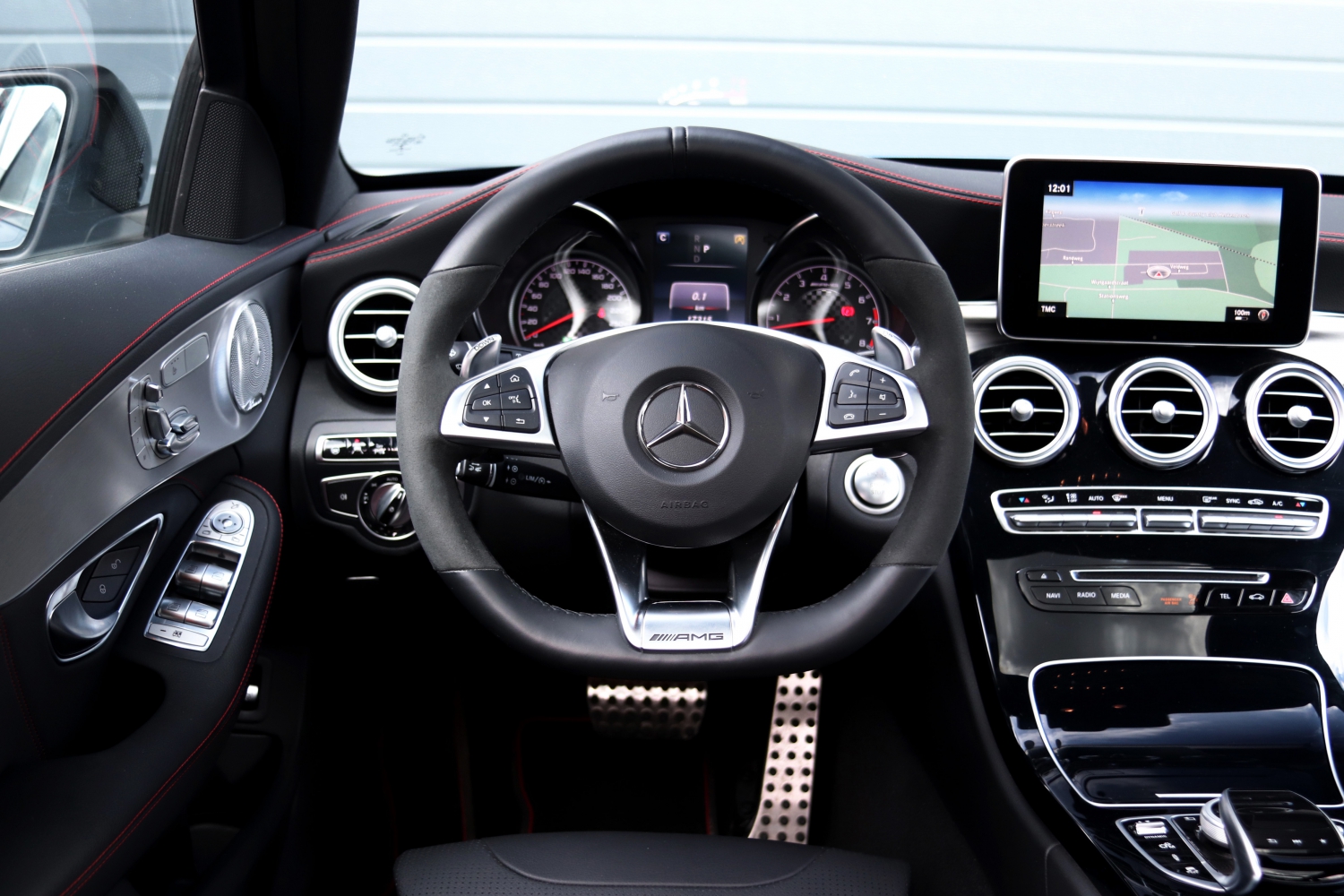 Mercedes-Benz-C43-AMG-W205-2016-035.JPG