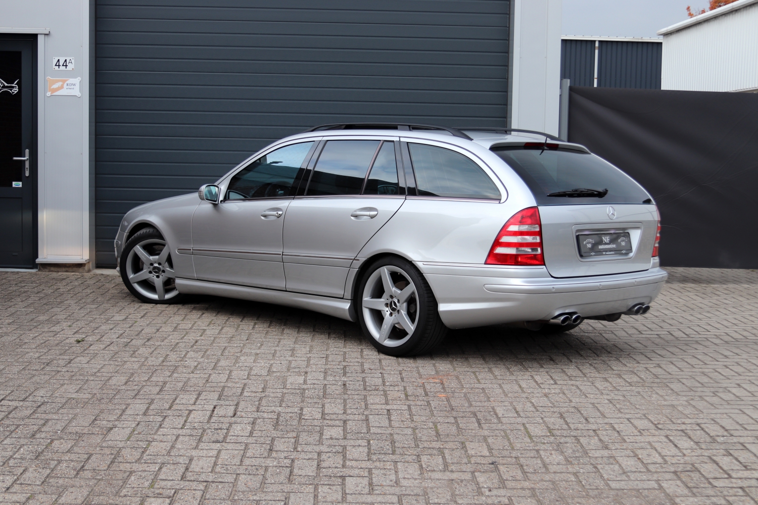 Mercedes-Benz-C55-AMG-Estate-2004-016.JPG