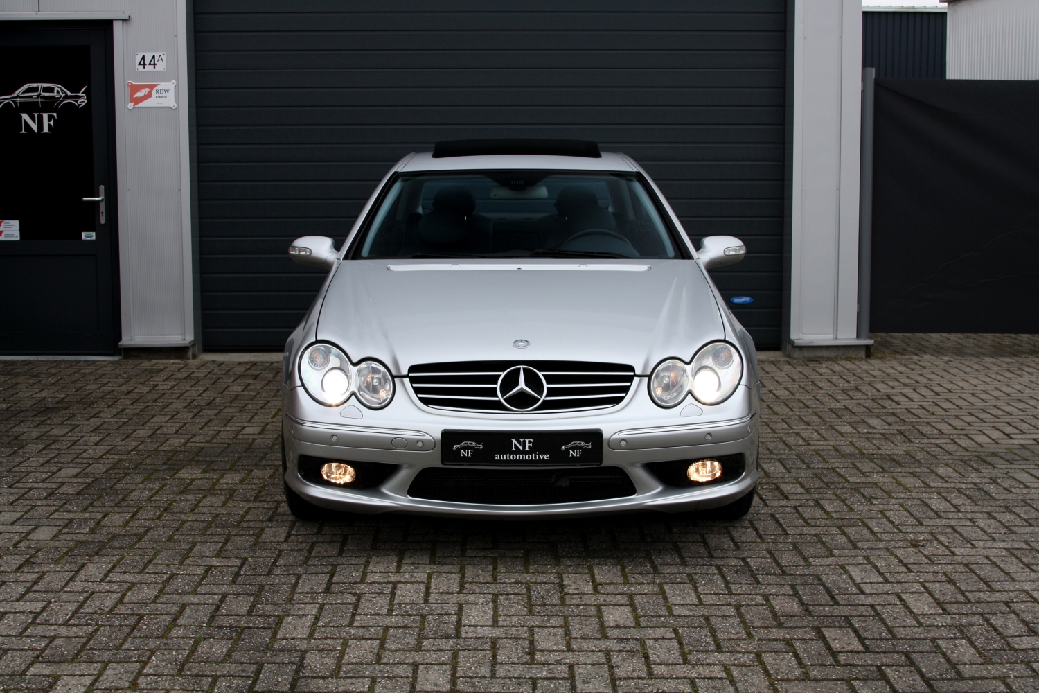 Mercedes-Benz-CLK500-C209-2002-003.JPG