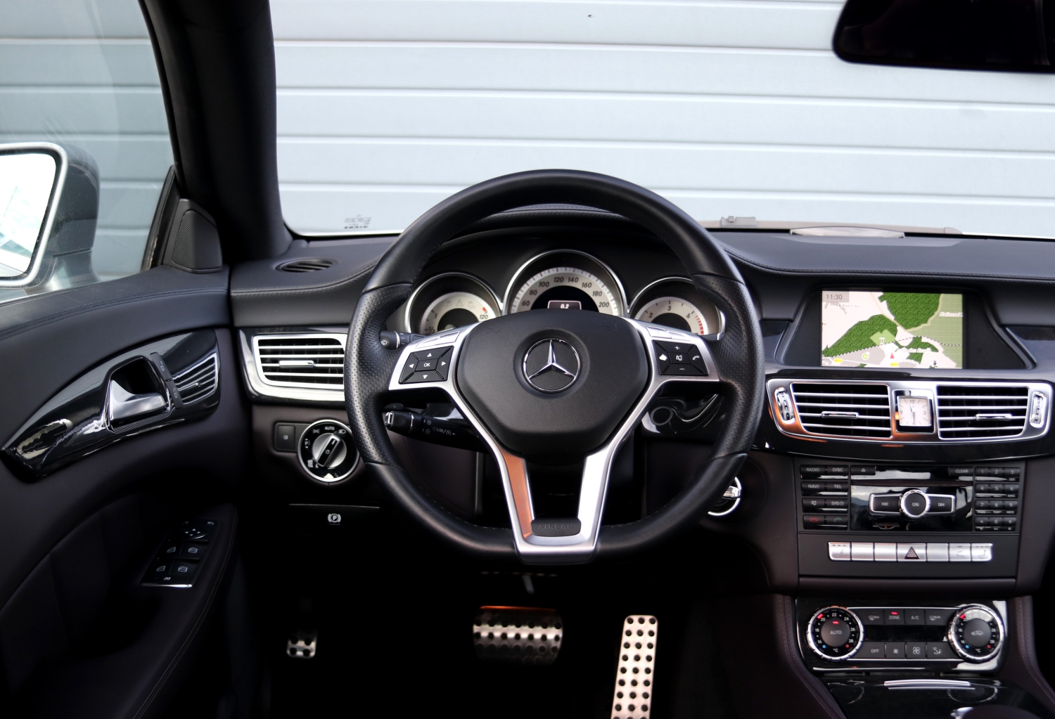 Mercedes-Benz-CLS350CDI-W218-2012-19XVF3-023.JPG