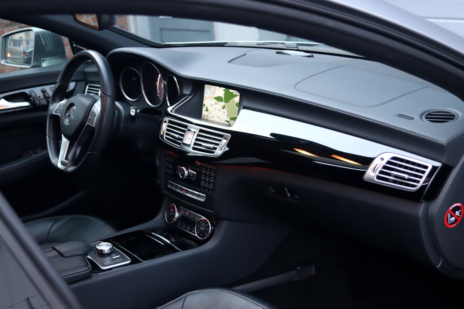 Mercedes-Benz-CLS350CDI-X218-2014-XJ776L-009.JPG