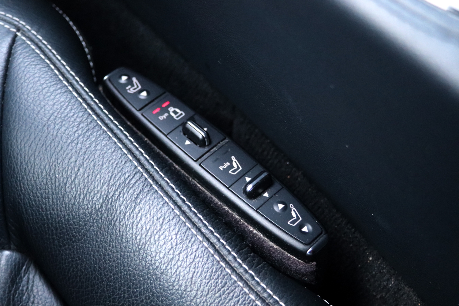 Mercedes-Benz-CLS350CDI-X218-2014-XJ776L-070.JPG
