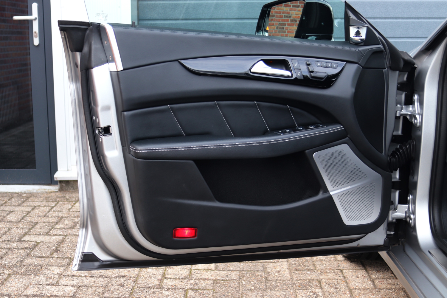Mercedes-Benz-CLS63-AMG-SB-W218-2013-HBR08V-011.JPG