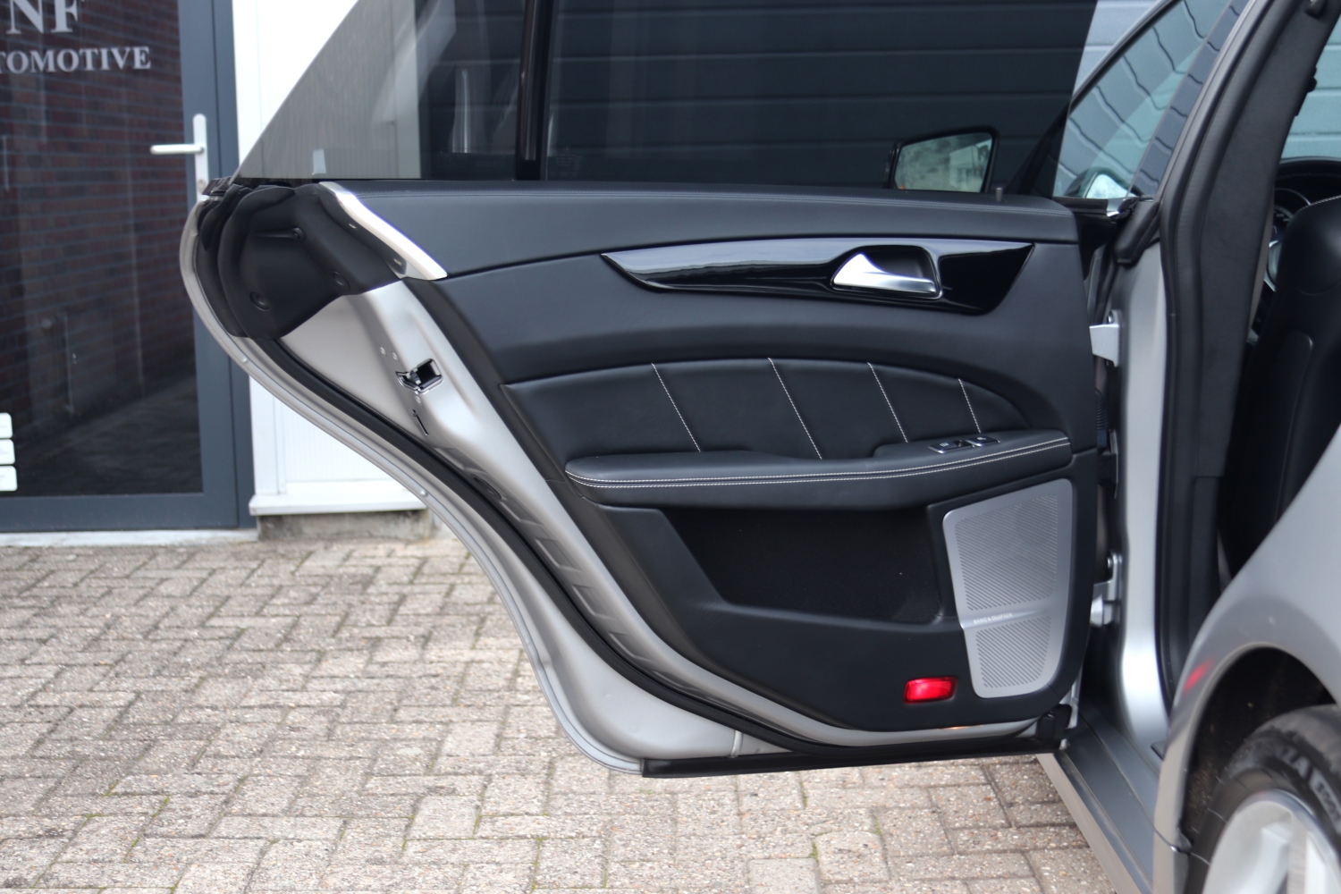 Mercedes-Benz-CLS63-AMG-SB-W218-2013-HBR08V-012.JPG