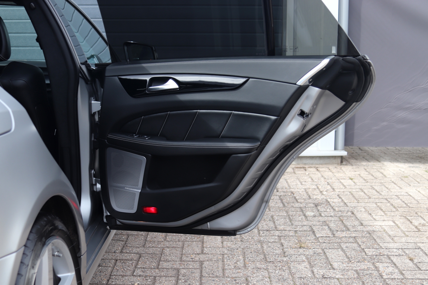 Mercedes-Benz-CLS63-AMG-SB-W218-2013-HBR08V-014.JPG