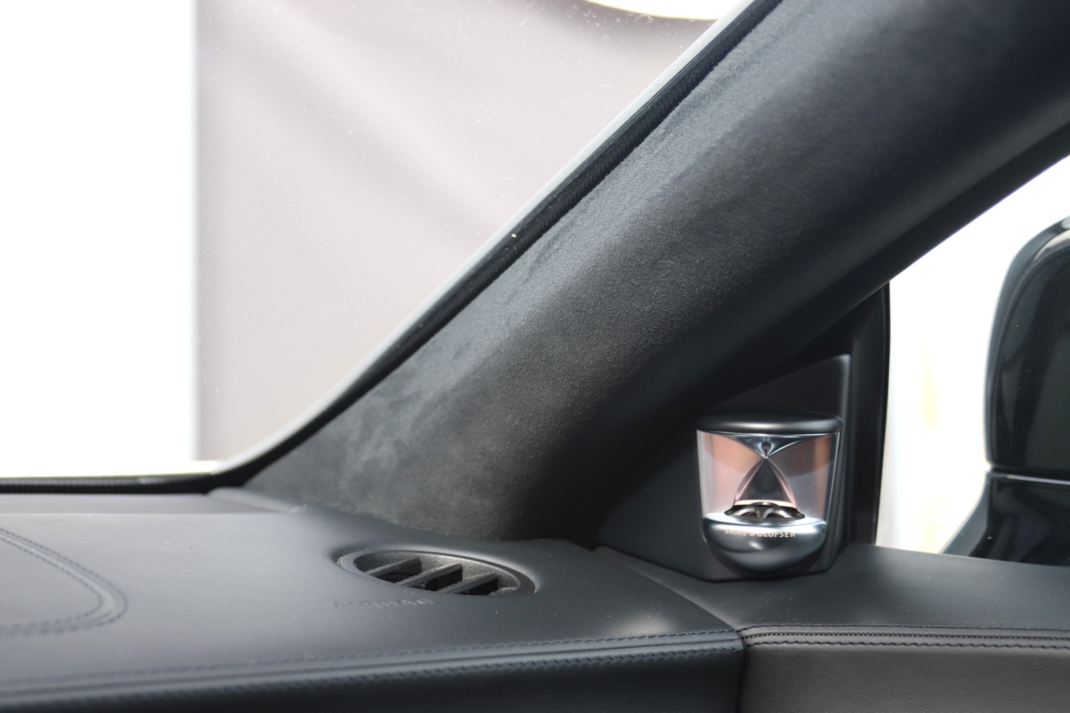 Mercedes-Benz-CLS63-AMG-SB-W218-2013-HBR08V-024.JPG