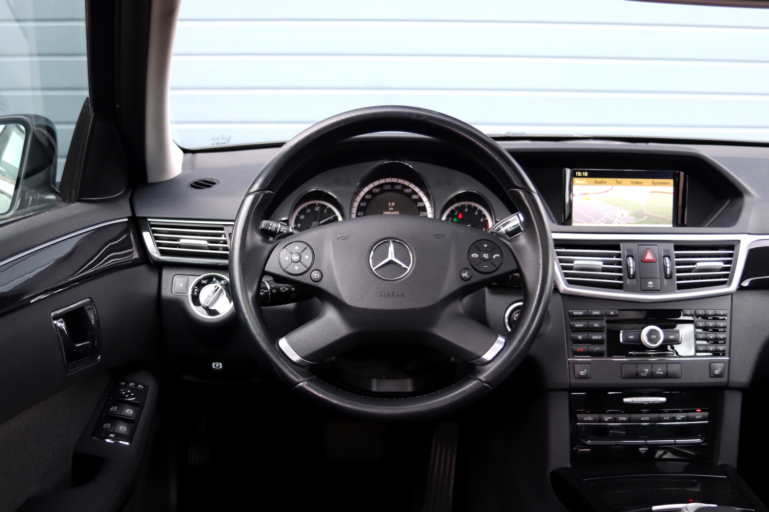 Mercedes-Benz-E350CGI-S212-2010-9SKS81-039.JPG