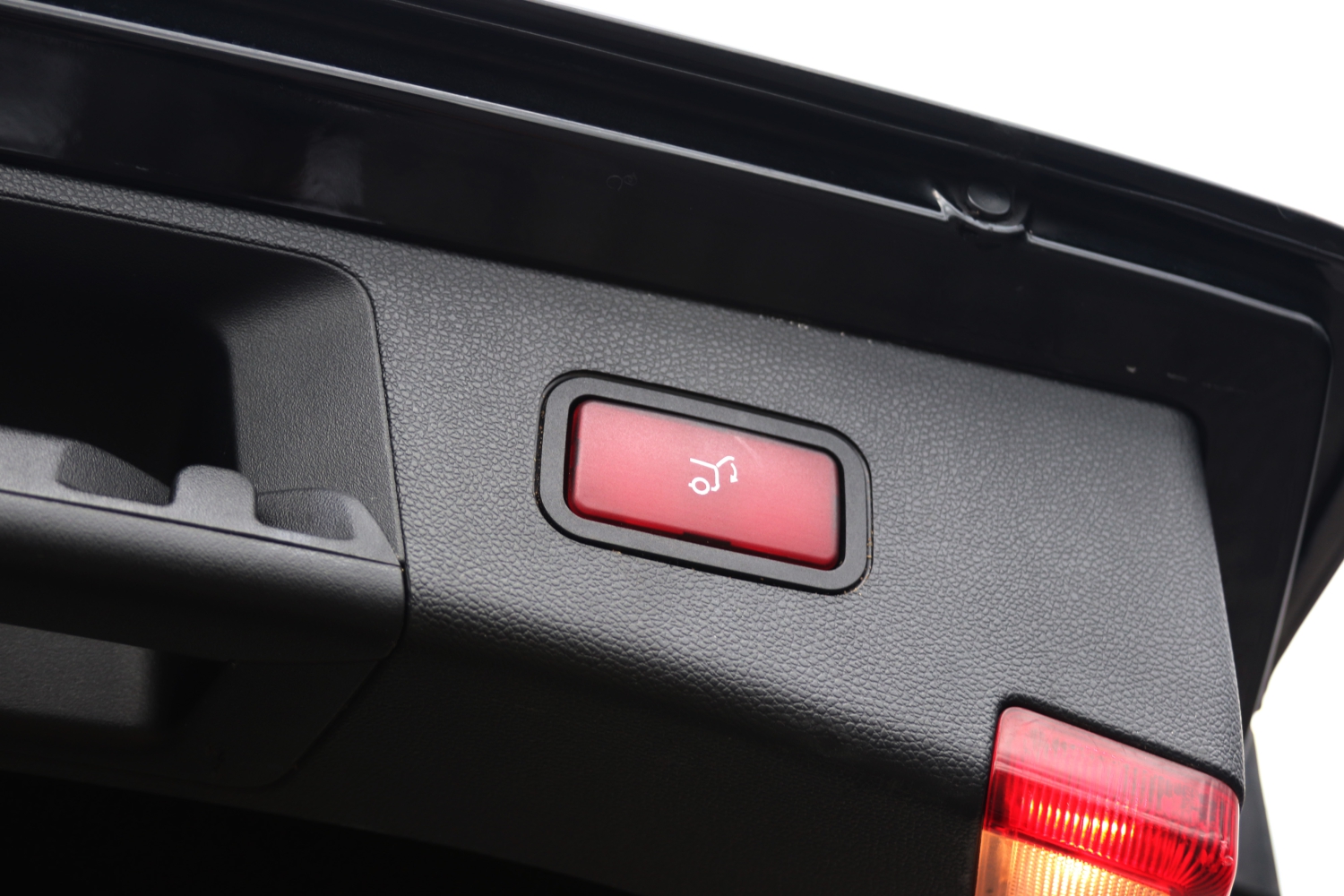 Mercedes-Benz-E350CGI-S212-2010-9SKS81-052.JPG