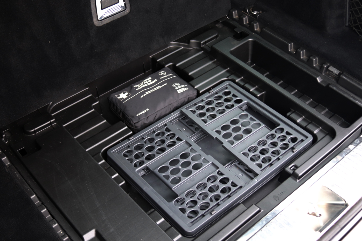 Mercedes-Benz-E350CGI-S212-2010-9SKS81-056.JPG