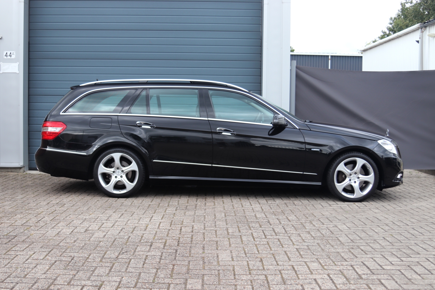 Mercedes-Benz-E350CGI-S212-2010-9SKS81-079.JPG
