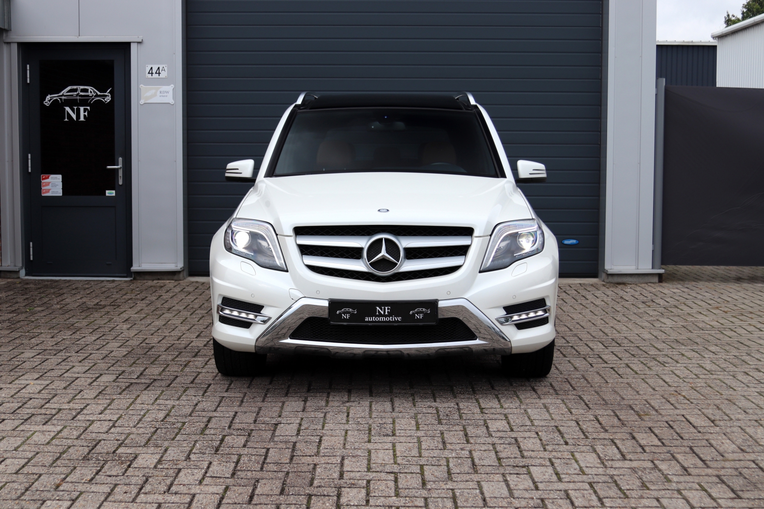 Mercedes-Benz-GLK220CDI-2SJB42-002.JPG