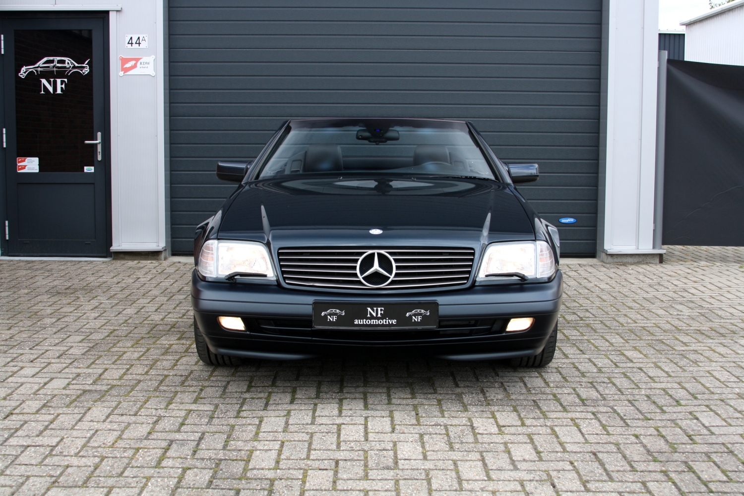 Mercedes-Benz-SL320-R129-1996-025.JPG