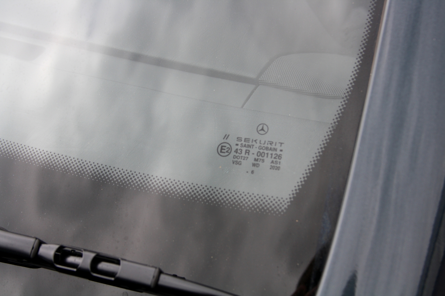 Mercedes-Benz-SL320-R129-1996-131.JPG