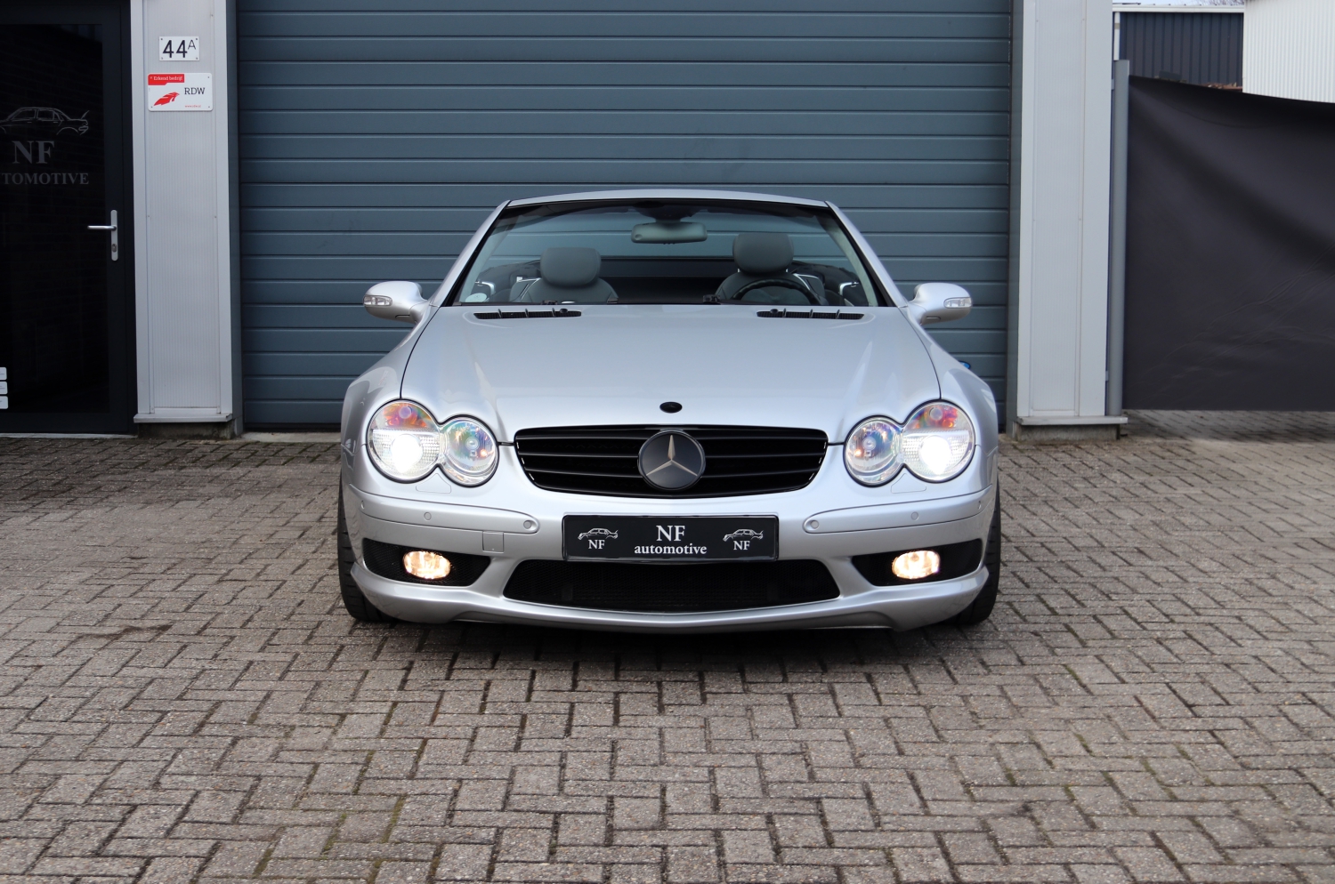 Mercedes-Benz-SL55-AMG-R230-2003-GP977Z-002.JPG