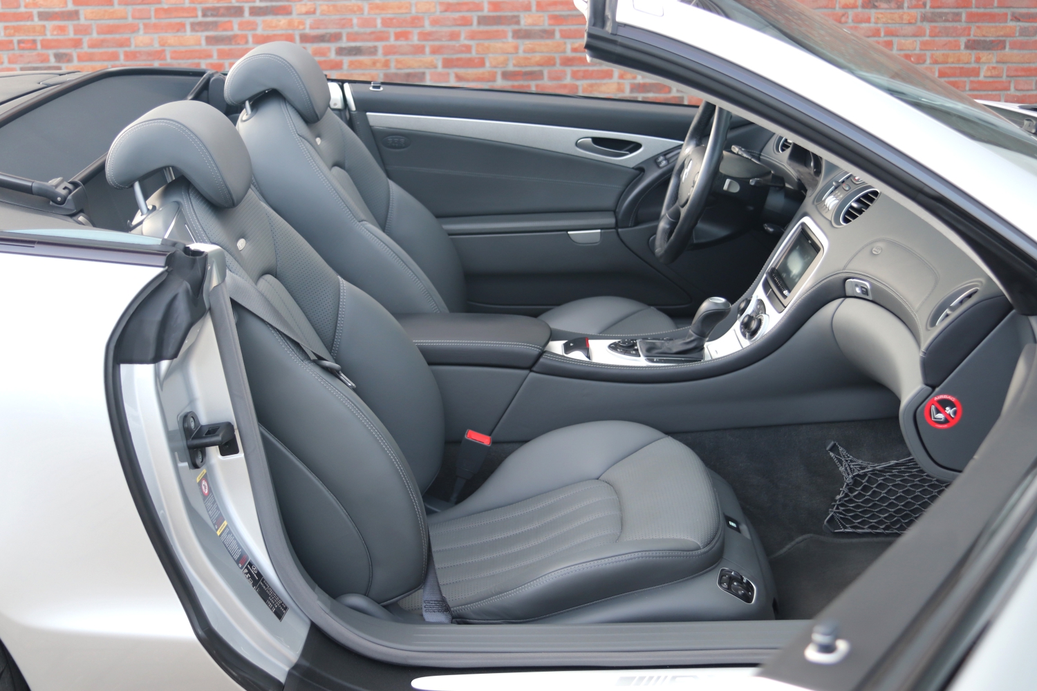 Mercedes-Benz-SL55-AMG-R230-2003-GP977Z-029.JPG