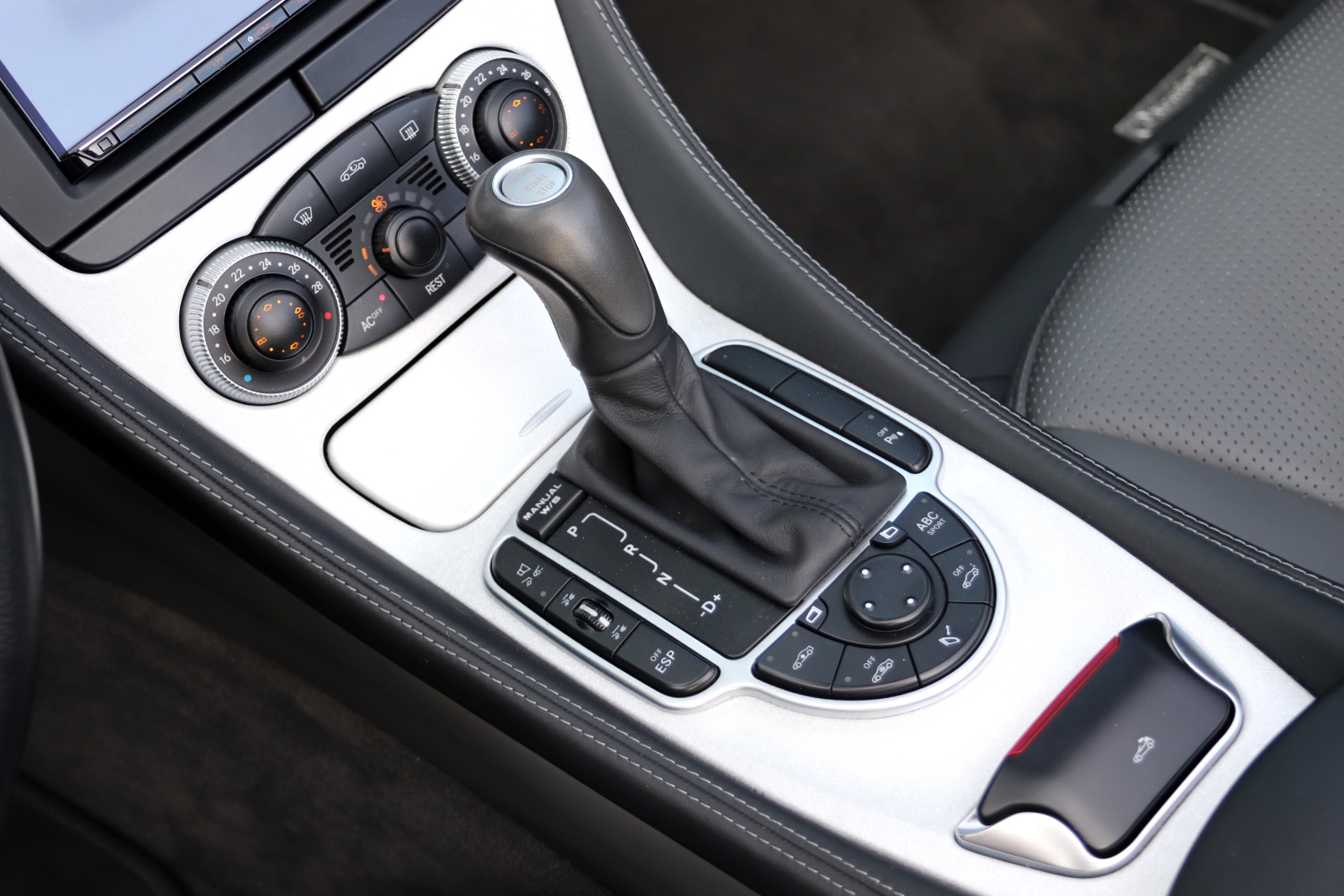 Mercedes-Benz-SL55-AMG-R230-2003-GP977Z-042.JPG