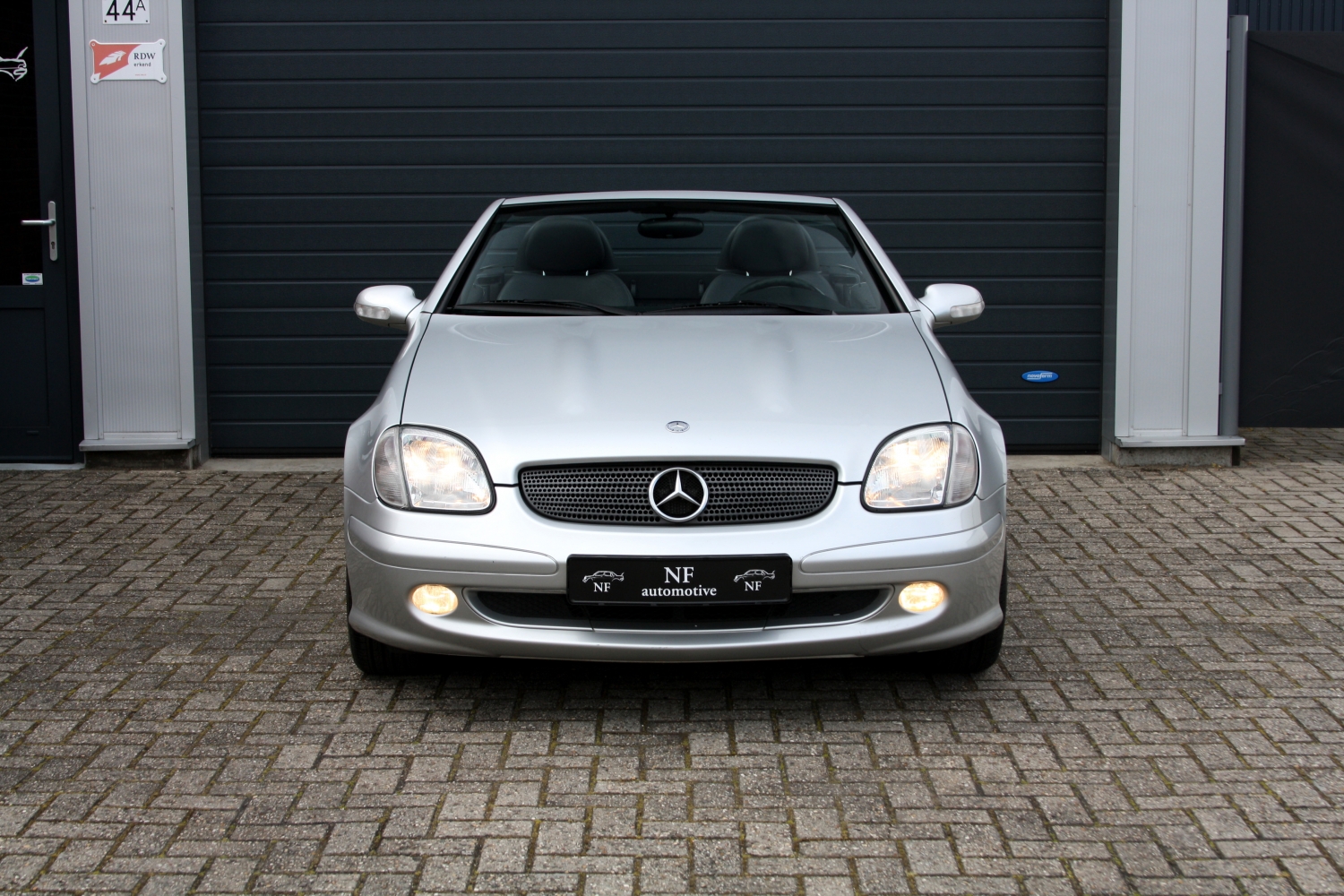 Mercedes-Benz-SLK200-R170-2000-002.JPG
