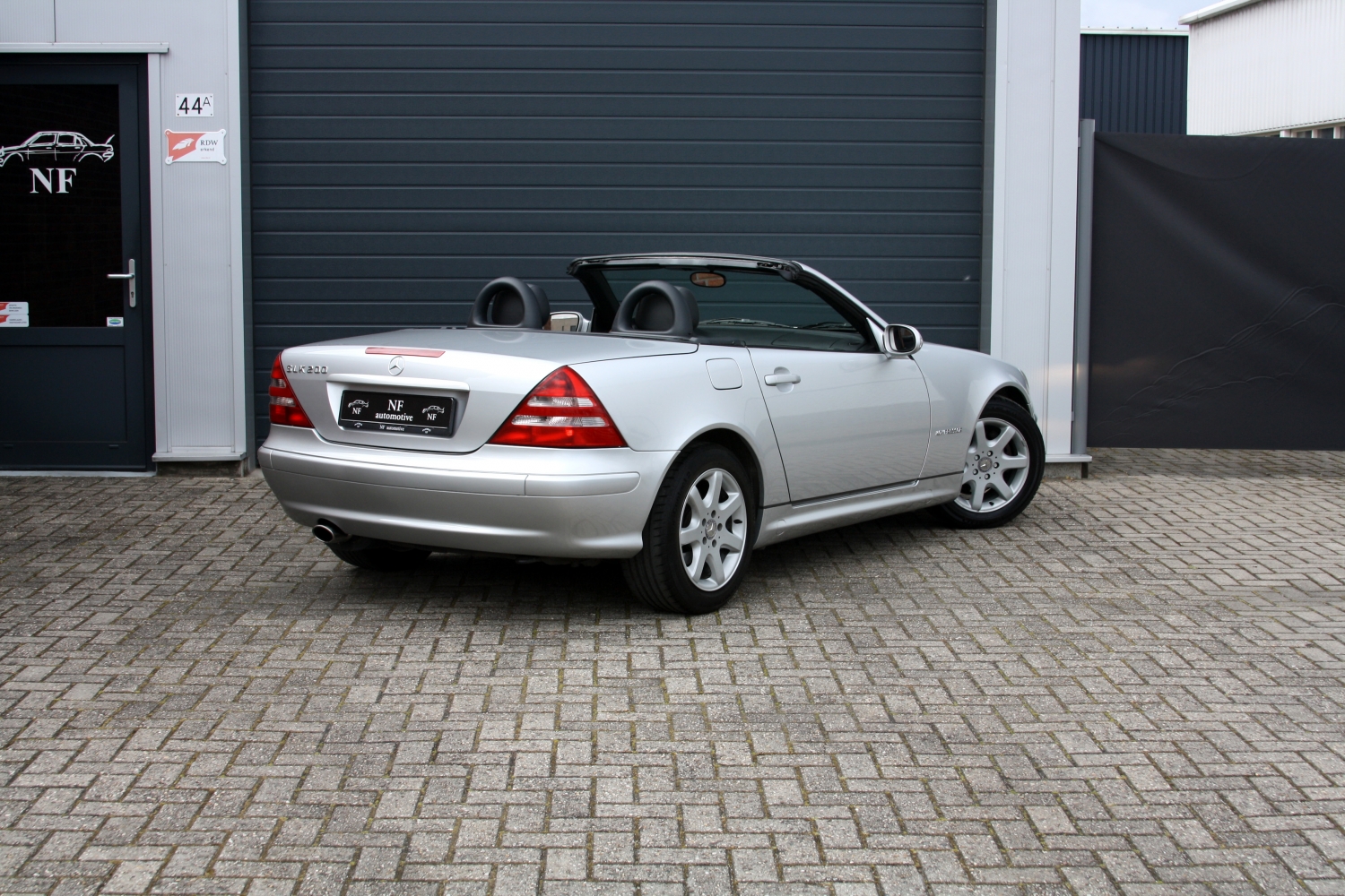 Mercedes-Benz-SLK200-R170-2000-020.JPG