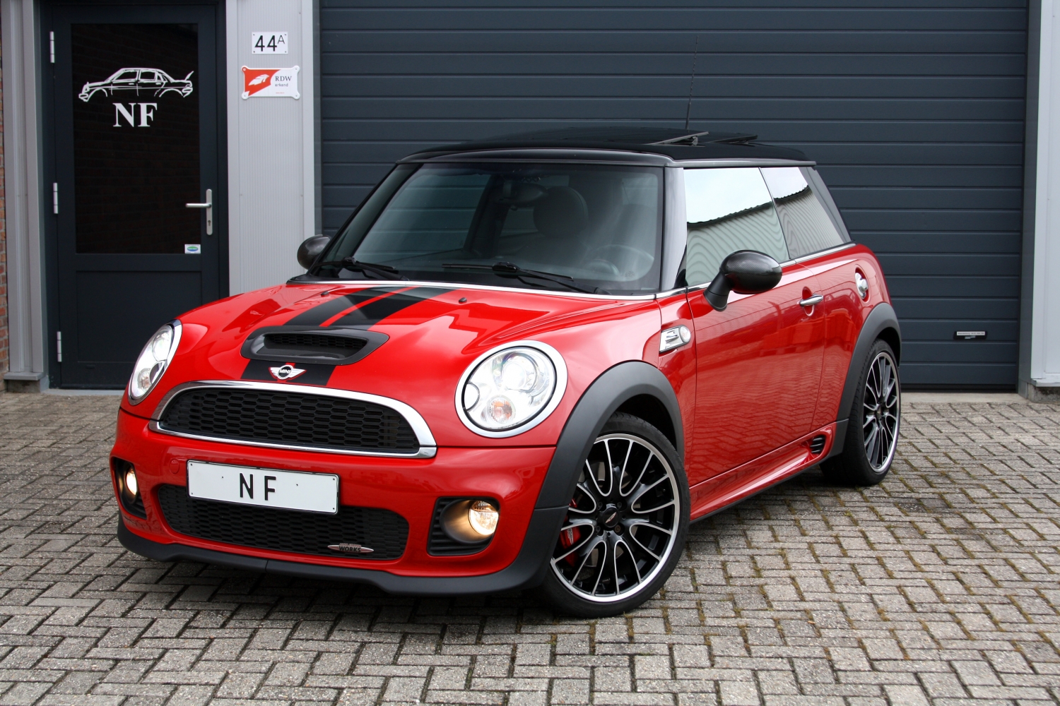 Mini-Cooper-1.6-JCW-2008-003.JPG