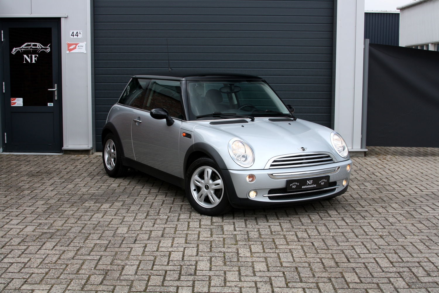 Mini-Cooper-R53-2005-067.JPG