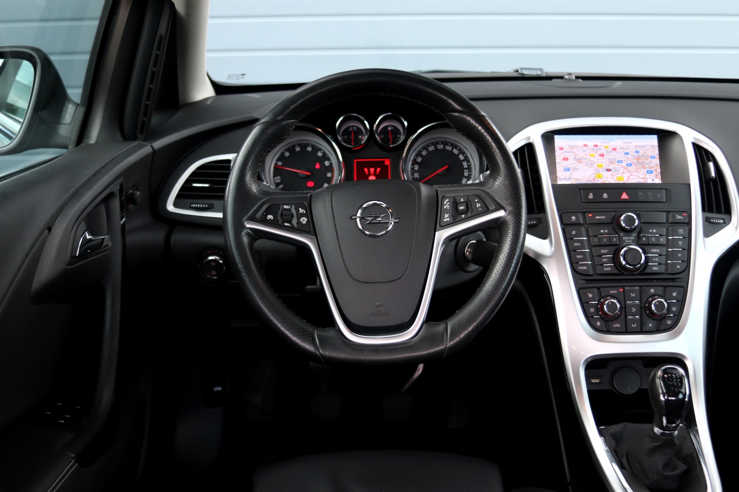 Opel-Astra-14T-2015-GS551F-008.JPG