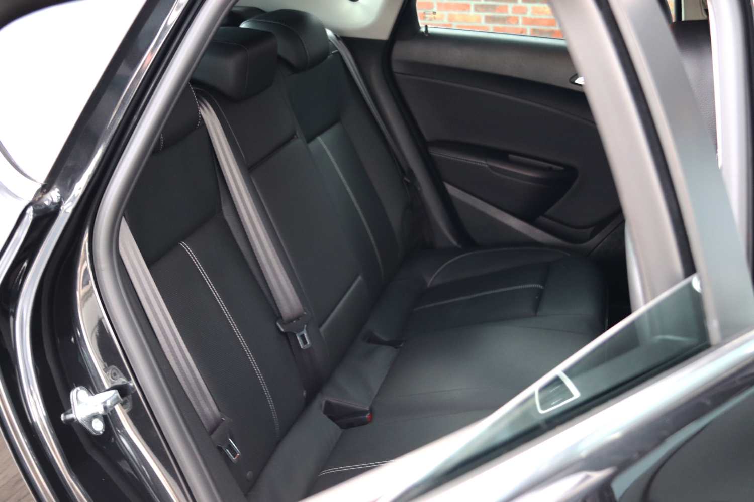 Opel-Astra-14T-2015-GS551F-012.JPG