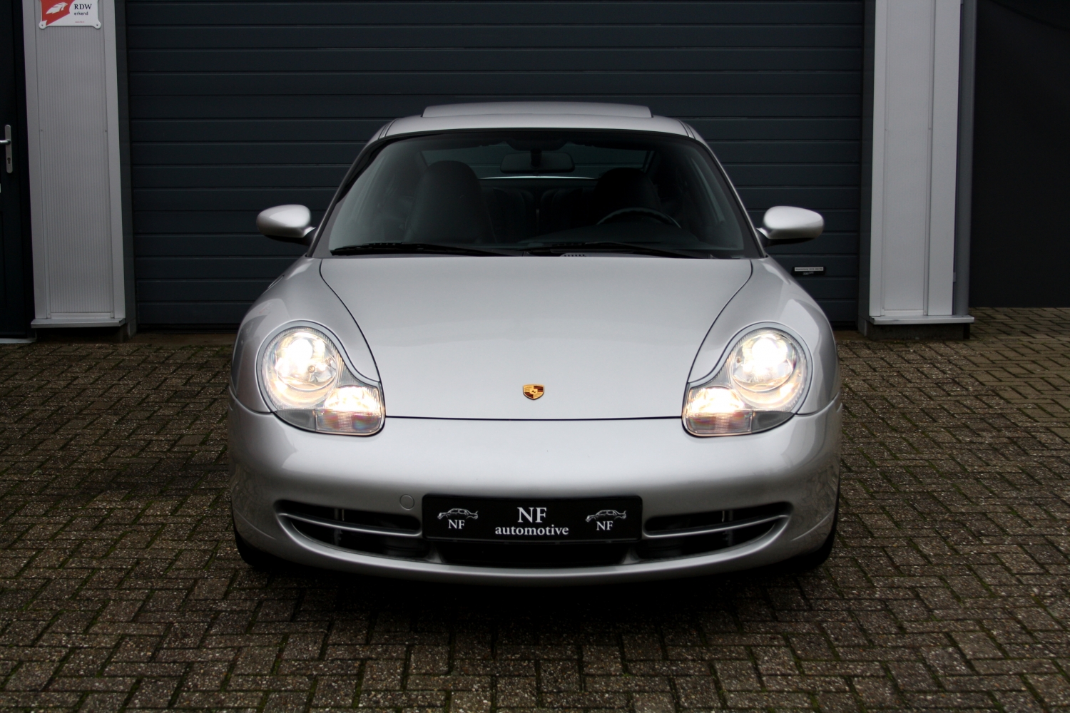 Porsche-911-996-C2-1998-008.JPG