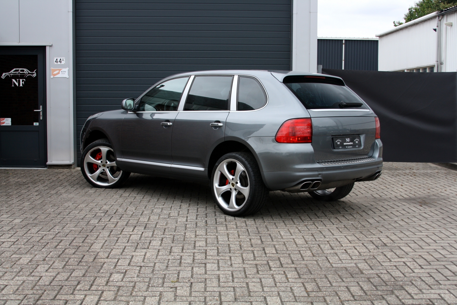 Porsche-Cayenne-Turbo-2004-80JFK7-014.JPG