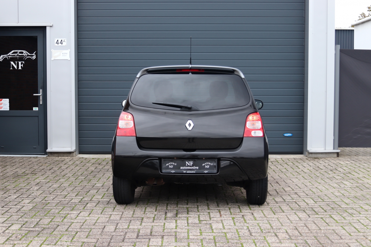 Renault-Twingo-00RBX7-006.JPG