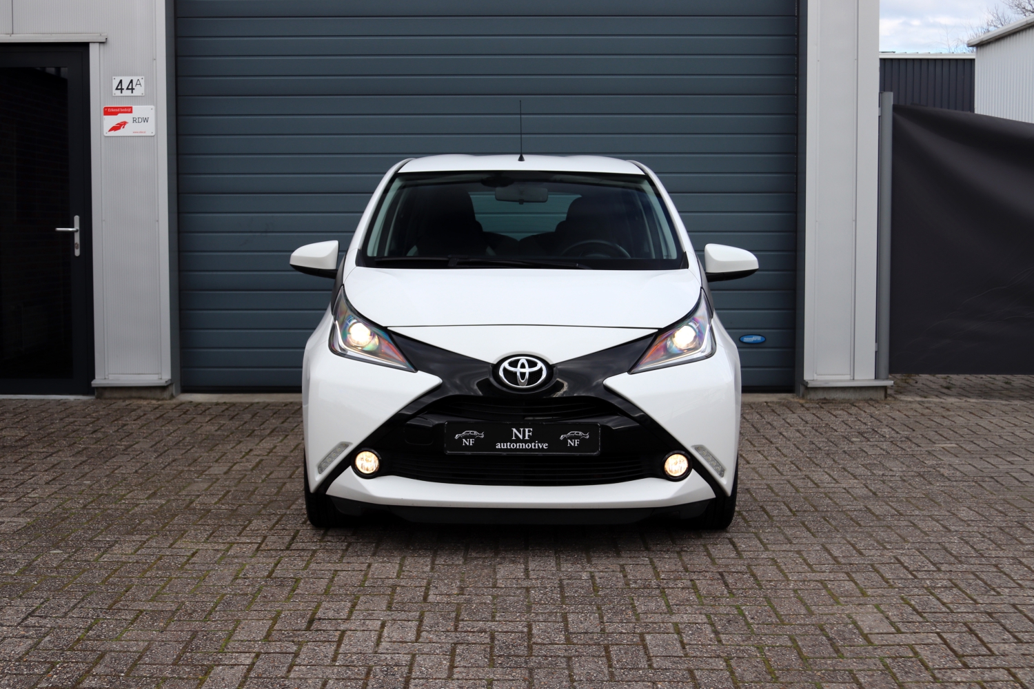 Toyota-Aygo-10VVTi-JT997T-2016-002.JPG