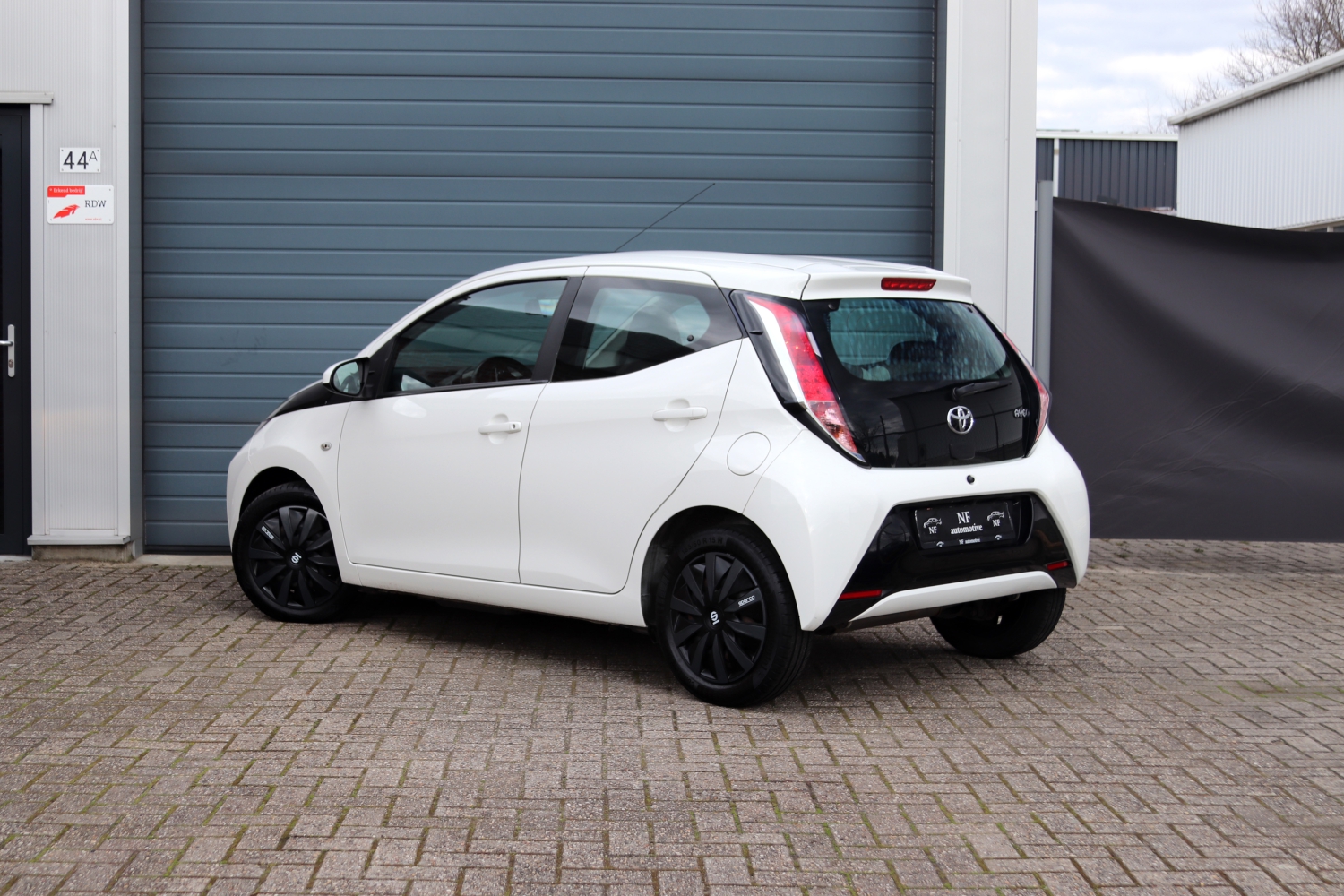 Toyota-Aygo-10VVTi-JT997T-2016-012.JPG