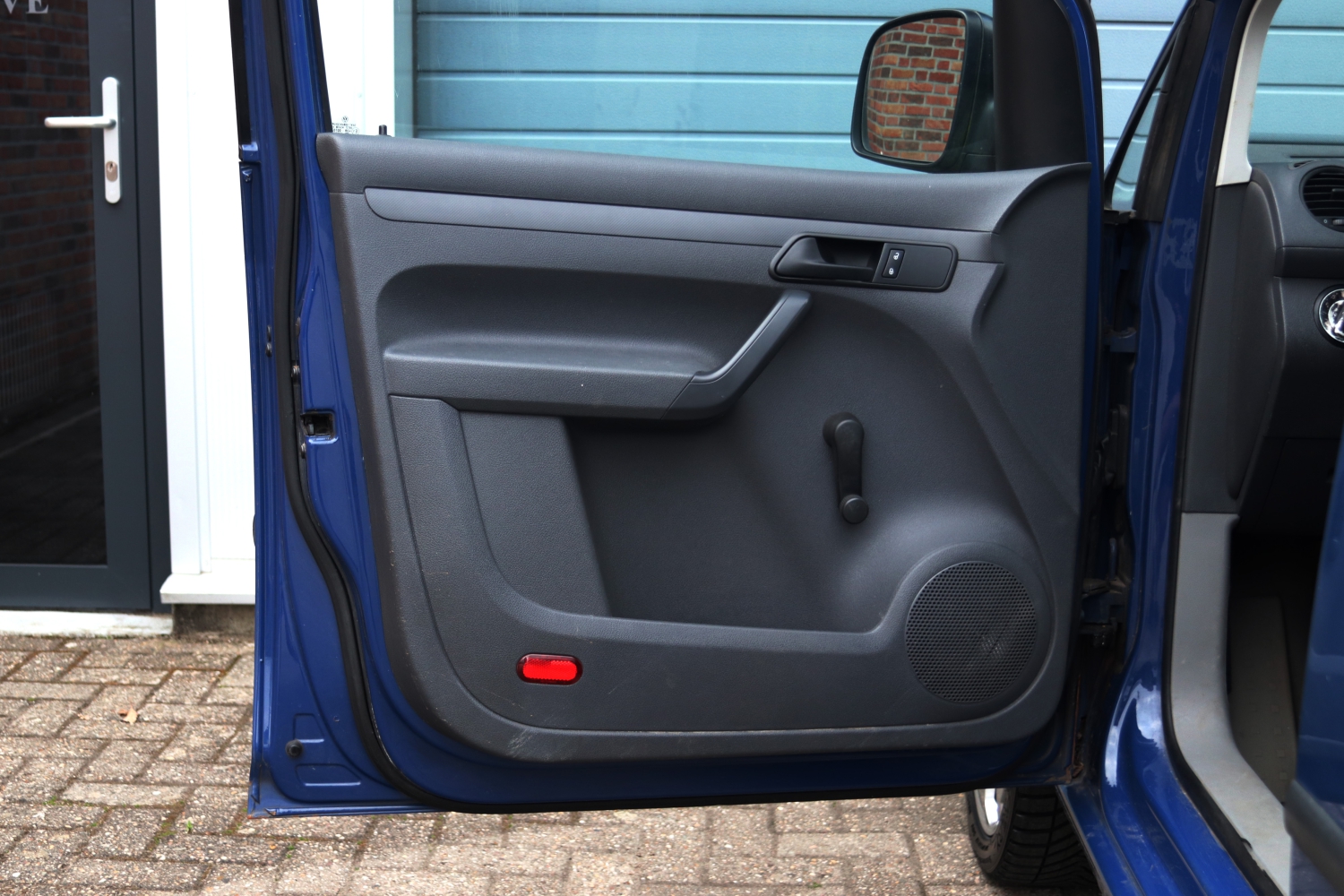 Volkswagen-Caddy-19TDI-2004-33BPRR-010.JPG