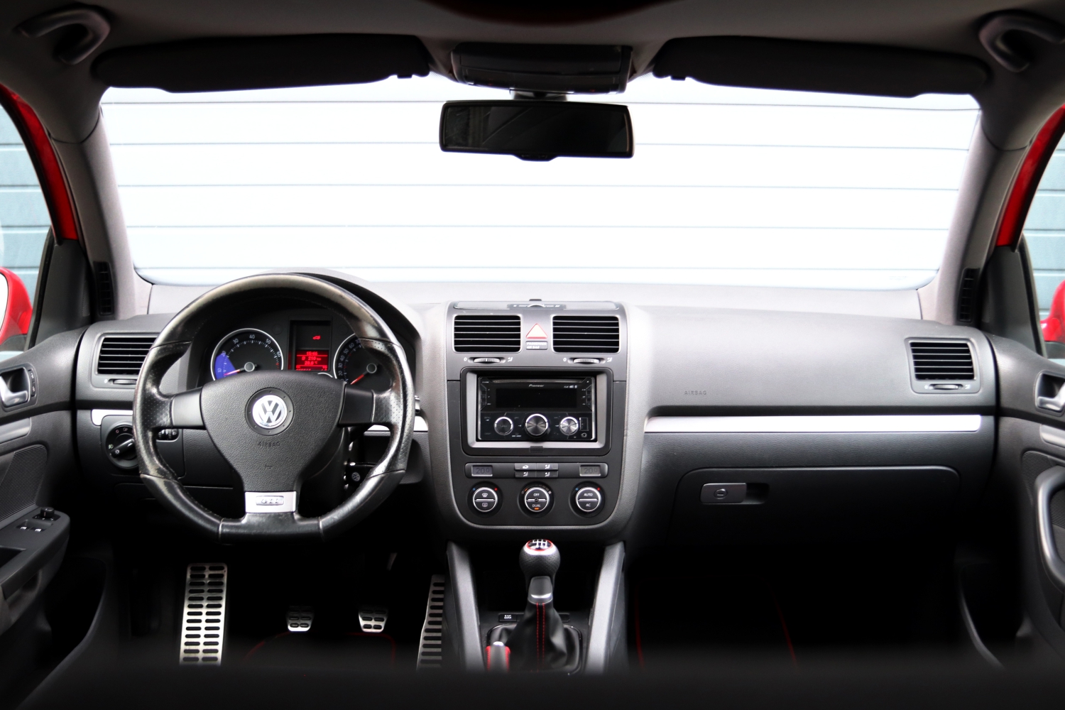 Volkswagen-Golf-V-GTI-2007-99XZNF-008.JPG