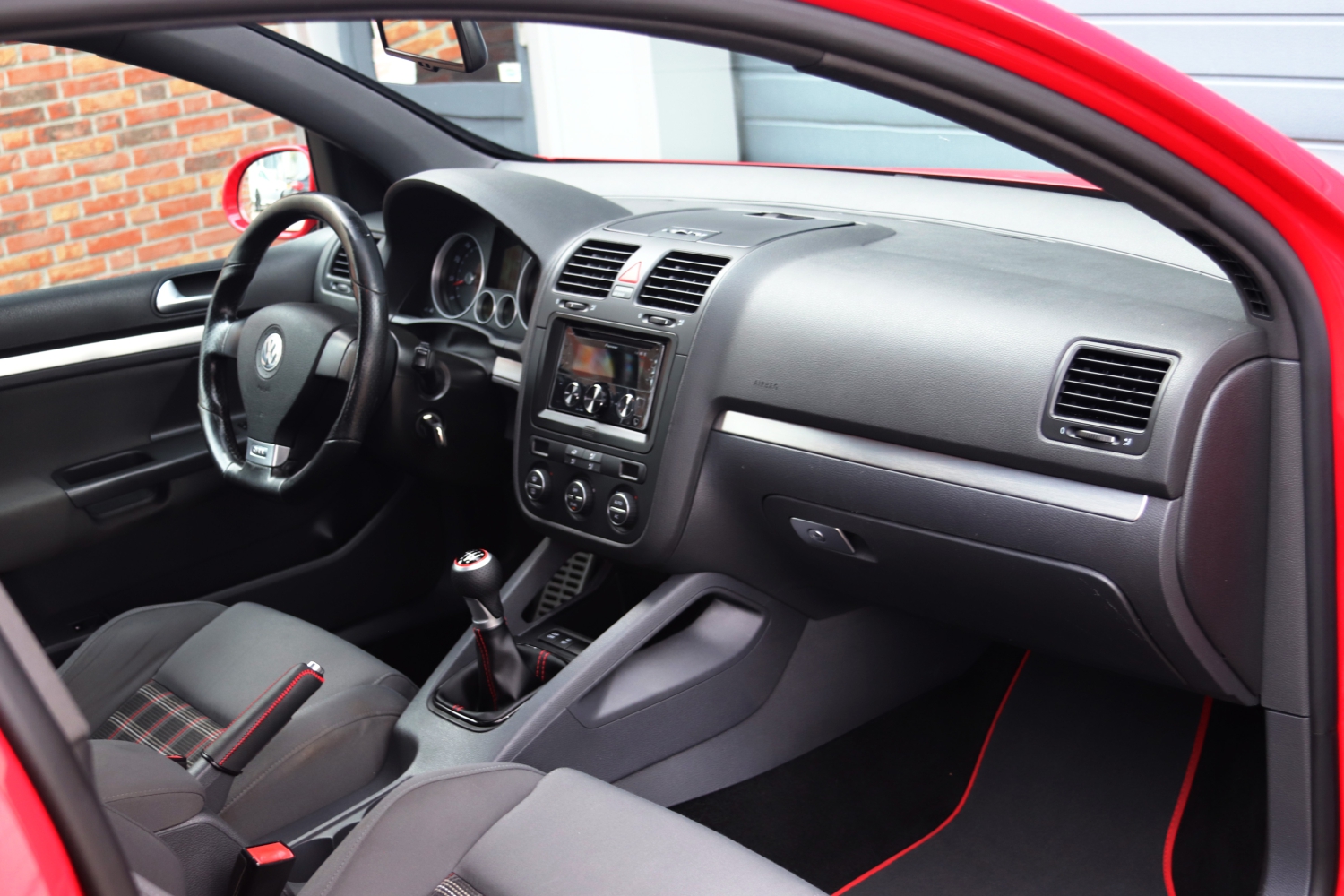 Volkswagen-Golf-V-GTI-2007-99XZNF-010.JPG