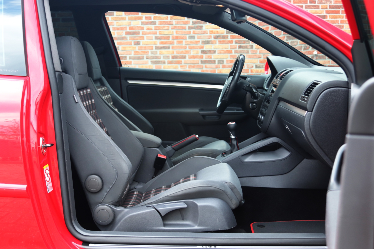 Volkswagen-Golf-V-GTI-2007-99XZNF-011.JPG