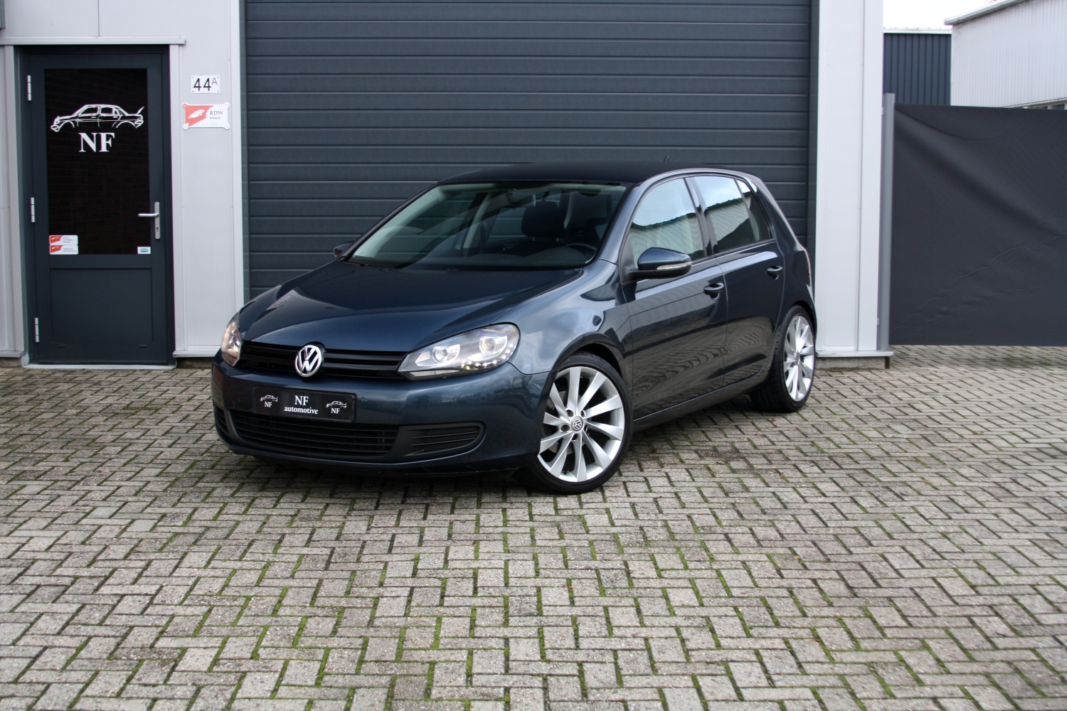 Volkswagen-Golf-VI-2.0TDI-2009-010.JPG