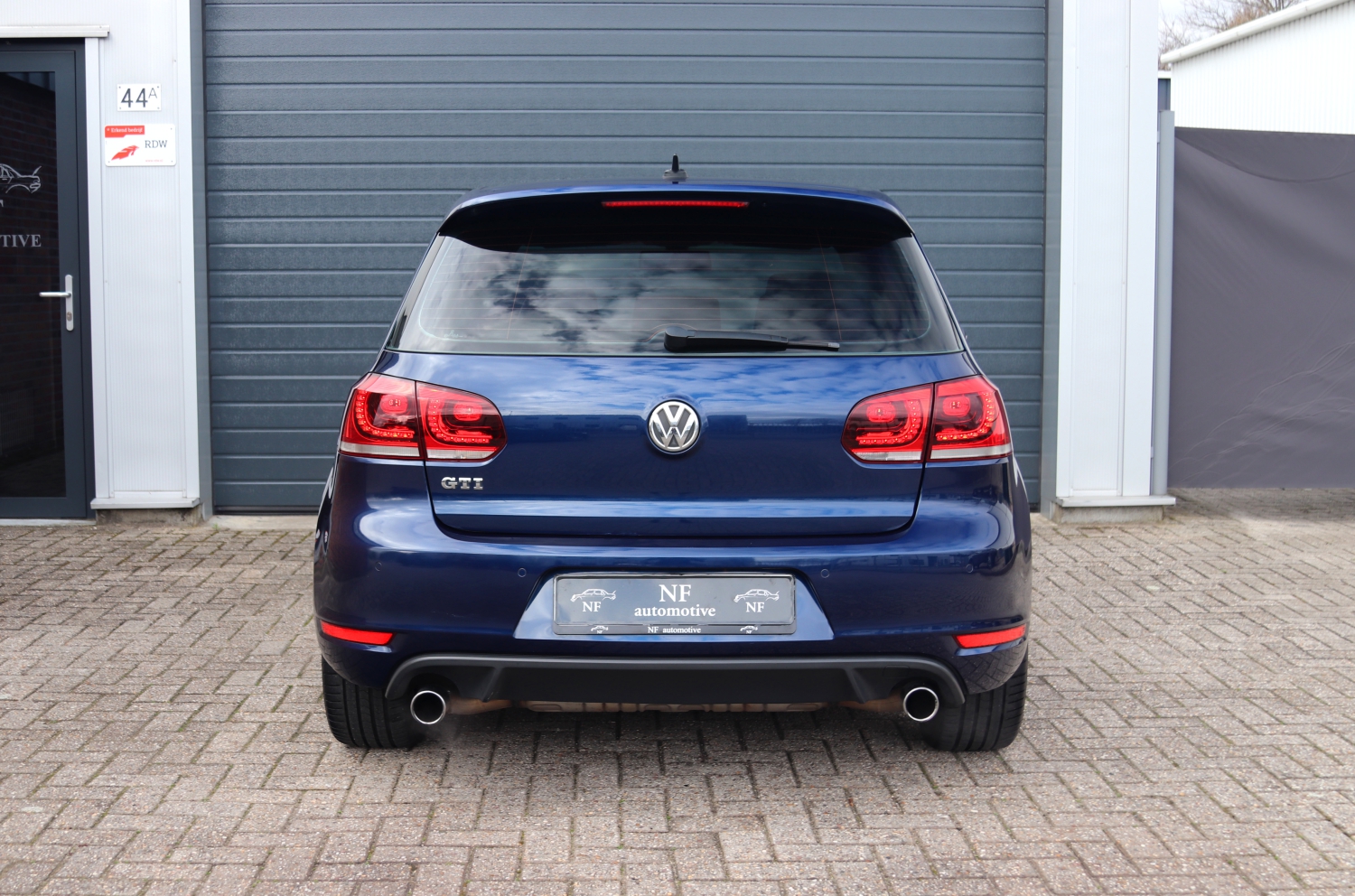 Volkswagen-Golf-VI-GTI-2011-14RJT4-019.JPG