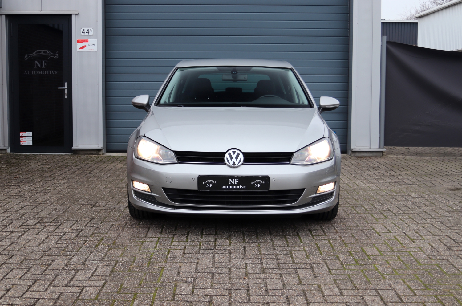 Volkswagen-Golf-VII-14TSI-2013-3SPD76-002.JPG