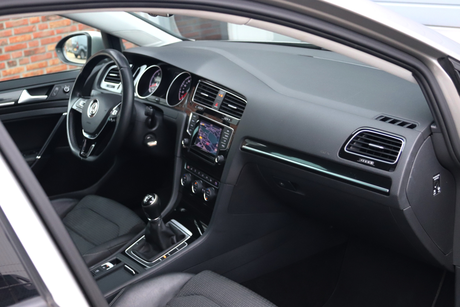 Volkswagen-Golf-VII-14TSI-2013-3SPD76-036.JPG