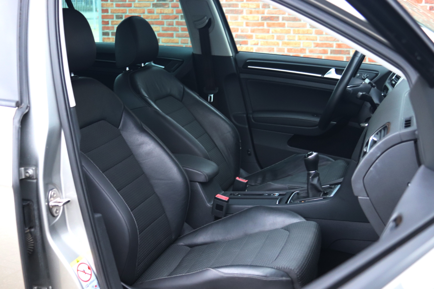 Volkswagen-Golf-VII-14TSI-2013-3SPD76-040.JPG